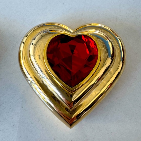 🆕 Rare Yves Saint Laurent Bejeweled Heart Shaped Compact  Vintage - Picture 1 of 6